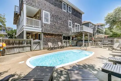 Image de We Are Beachin | 580 ft to the beach | Private Pool, Hot Tub, Dog Friendly, and Community Pool