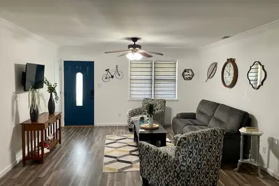 Image de Affordable, close to I-95, downtown Sav, and Hyundai plant in Quiet Neighborhood