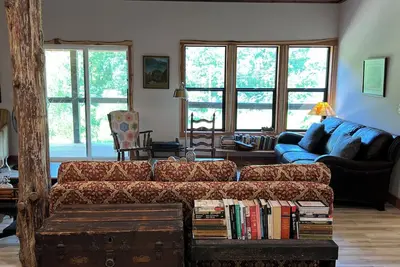 Image de The Whippoorwill Retreat Cabin – A Hillside Haven for Gatherings and Getaways