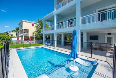 Image de Sweet Dreams: Marathon 3 Bedroom Waterfront Escape with Private Pool, Dockage & Near Sombrero Beach