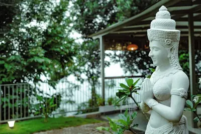 Image de 3-Bedroom Villa in Paithalmala with Spacious Open Kitchen and Enchanting Canopy