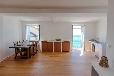 Image de Newly Renovated Ocean View Flat