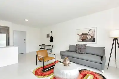 Image de Roami at Grove 27 | Coconut Grove | 1br