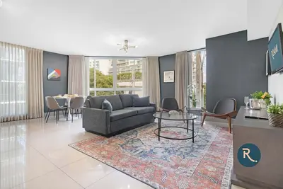 Image de Roami at Habitat Brickell | Pool + Gym | 2br