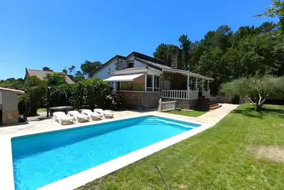 Image de Maison rurale 'Los Pinos' avec vue sur la montagne, piscine privée et Wi-Fi