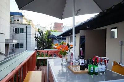 Image de Hongdae A large courtyard house 2f of a detached house