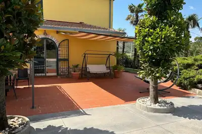 Image de Cozy family country house with spacious indoor and outdoor areas