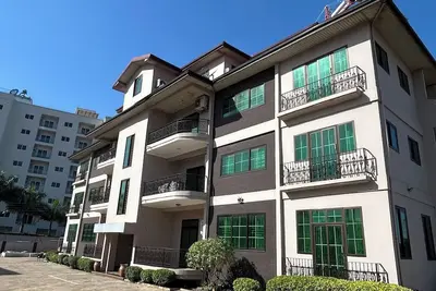 Image de Modern Furnished 3-Bedroom Apartment in Accra with Ac & Generator