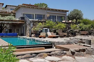 Image de Luxury Retreat With Garden and Pool