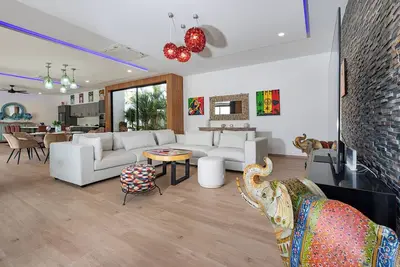 Image de Pattana Sun Villa - 4 bedroom villa in enchanting Tambon Rawai