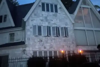 Image de Spacious 5-bedroom country marble chateau in charming Fair Haven