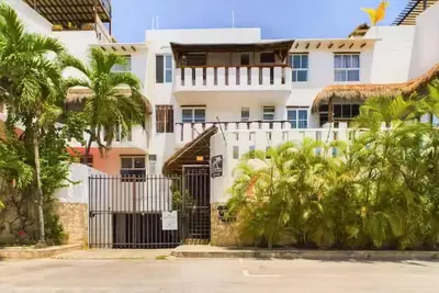 Image de Chic 1br with Pool & Parking