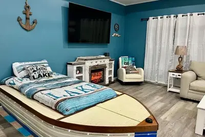 Image de Lake Themed House by Douglas Lake in Dandridge, Tn-New Construction