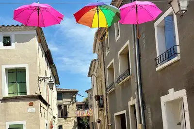 Image de Charming 1-bedroom 1. 5 bathroom house in enchanting Pomérols with Ac and 2nd bed