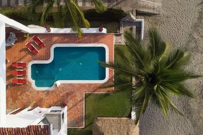 Image de Fab Beachfront, 4-bedroom villa in Club Santiago, Manzanillo! Cad accepted!