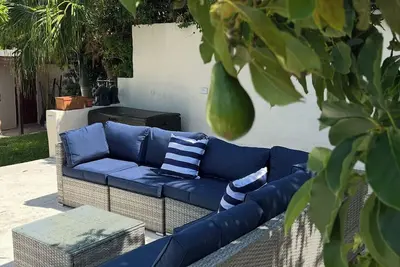 Image de Tranquil, Roomy Getaway - Close to City of Hamilton