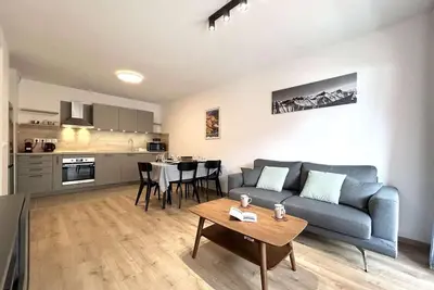 Image de À 300m des pistes de ski, 5ème étage, balcon, télévision, casier à ski, 60m², Serre Chevalier
