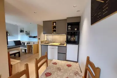 Image de Pied des pistes de ski, balcon, télévision, casier à ski, 32m², Valmorel