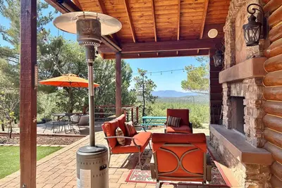 Image de Hot tub Luxury!