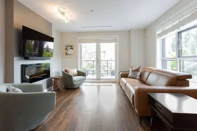 Image de Executive Resort-Style Living in Victoria