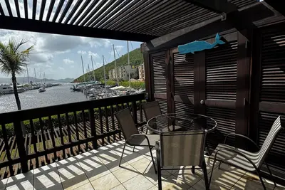 Image de Stunning Oceanfront Condo @ Sapphire Beach-King Bed, Beach, Dining & Pool Access