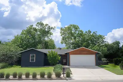 Image de South Congress Austin -Wellness Escape-Private Pool, Yoga, Sauna & Outdoor Movie