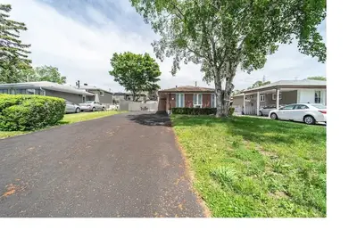 Image de Frenchman'S Bay area, Walking distance to the lake Ontario and to the Go train.