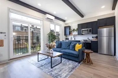 Image de 1/1 Across from Fairmount Park | 10 mins to Dt (E)