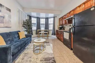 Image de 1/1 Across Convention Center