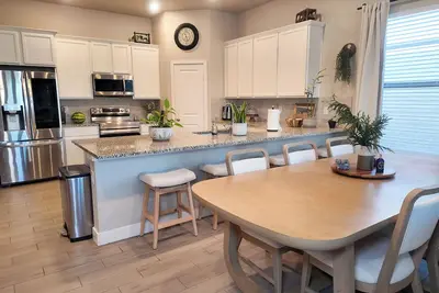 Image de Cozy & Quiet home away from home