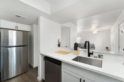 Image de Charming 2-Br Apartment - Minutes from Everything