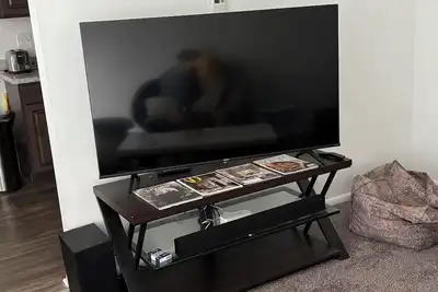 Image de Chic 1-bedroom apartment with Ac, fitness equipment in peaceful Warren