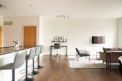 Image de Upscale Apartment Cg1 Near Lake Michigan