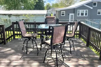 Image de Portage Lake, Firestone County Club and Football and Roll n Roll Hall of Fame