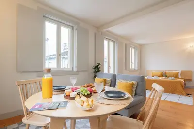 Image de Dual Sunny Studios in Old Guimarães by HostWise