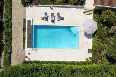 Image de Dual Villas, Pool and Gym Retreat by HostWise