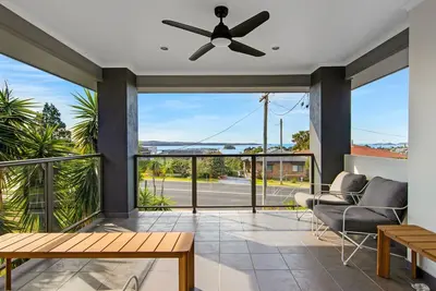 Image de Ocean View Coastal Breeze – Deck & Bbq in Catalina