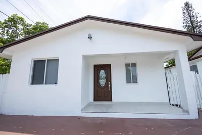 Image de Charming 2-bedroom house in Miami, minutes from the city's most touristic spots.