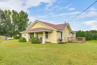 Image de Bbq Ready: Delta Country Home on 30 Acres