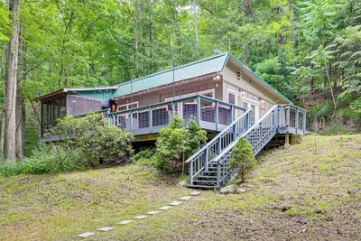Image de Pet-Friendly Philpott Lake Cabin: Hiking & Boating
