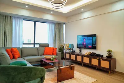 Image de Frame - Chic 2br in Westlands w/ Rooftop Pool, Gym, City Views & Expressway