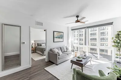 Image de 2 Units | Urban Getaway w/ Kitchen Near Downtown | Top Sights and Museum