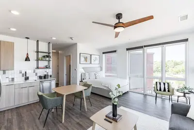 Image de Pet-Friendly Downtown Stay | Kitchen, In-Unit Laundry & Prime Location | 2 Units