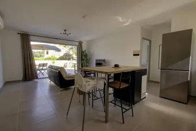 Image de Villa neuve avec piscine privée au coeur du village - 4 pers.