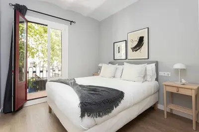 Image de Our apartment offers the best of both worlds — easy access to the city's vibrant highlights and a quiet escape to unwind.