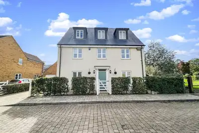 Image de Modern, Comfy 6 bedroom house