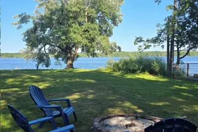 Image de Waterfront Cottage - Lake and Loon- Family Friendly Accessible