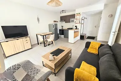 Image de Agréable T2 de 43m2 près sites touristiques, plages, commerces à 700m,