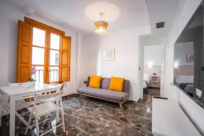 Image de Quality Homes Granada - Qh City Hall 01