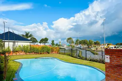 Image de Spacious & Central George Getaway at 1 on York